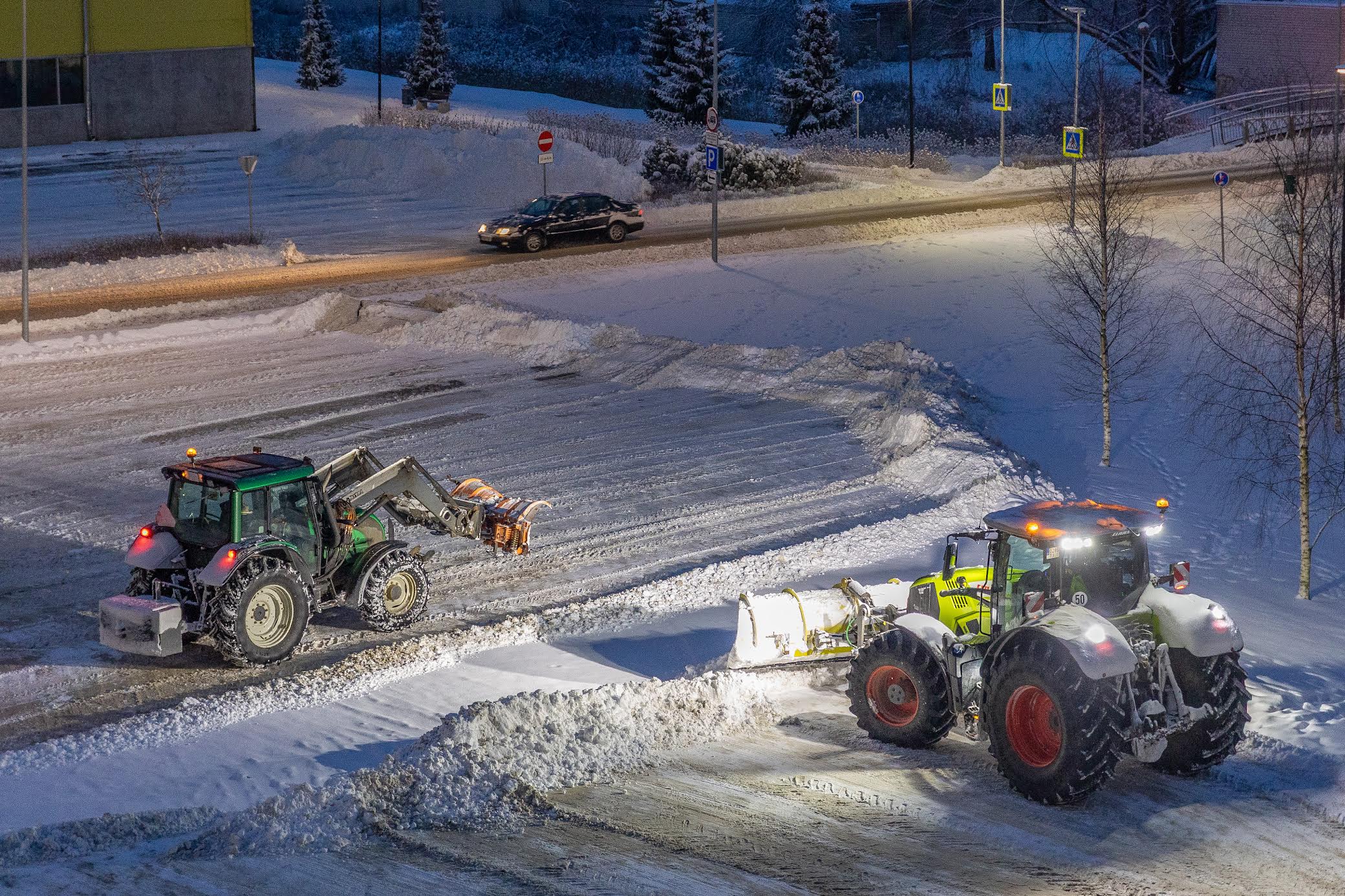 Lumekoristus 7. jaanuari varahommikul Kagukeskuse parklas. Foto: AIGAR NAGEL